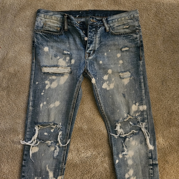 MNML Jeans - Picture 2 of 6